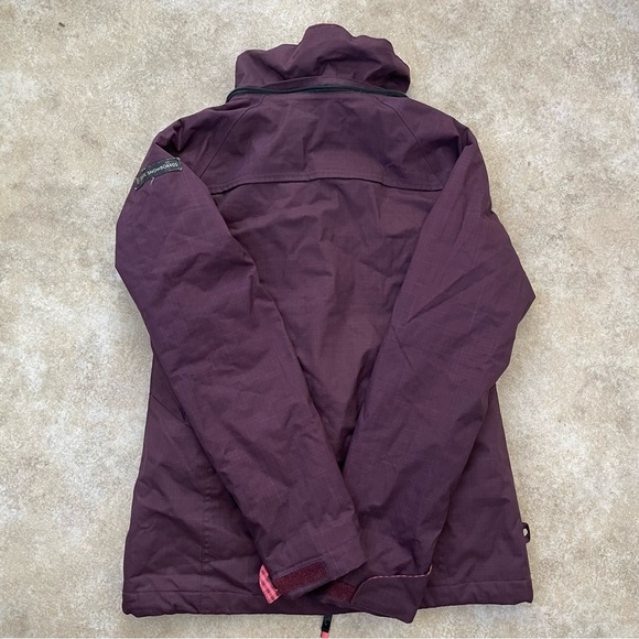 Ride Snowboards Jacket with flannel lining and pockets size small - Picture 6 of 7